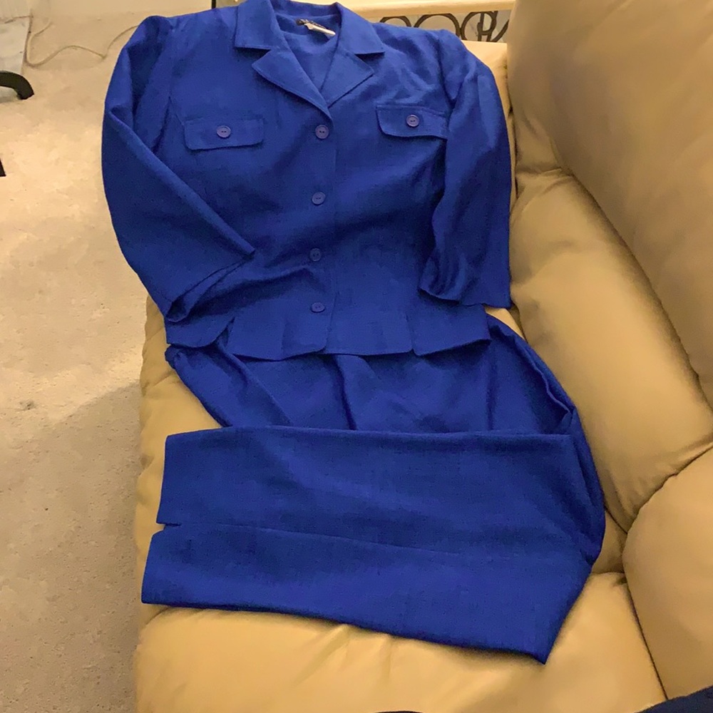 A piece pants set size 18, 100% polyester by plaza collection.